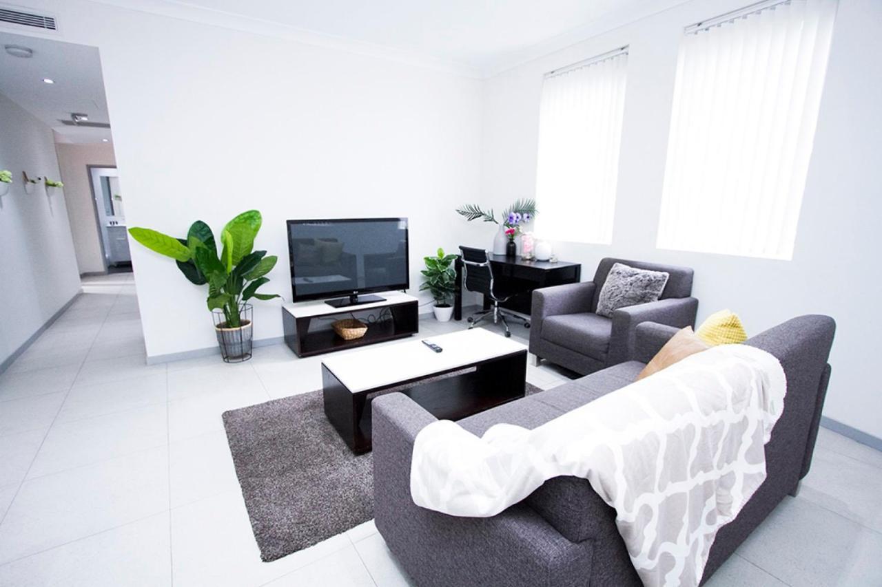 DD Apartments on Broadway 4*