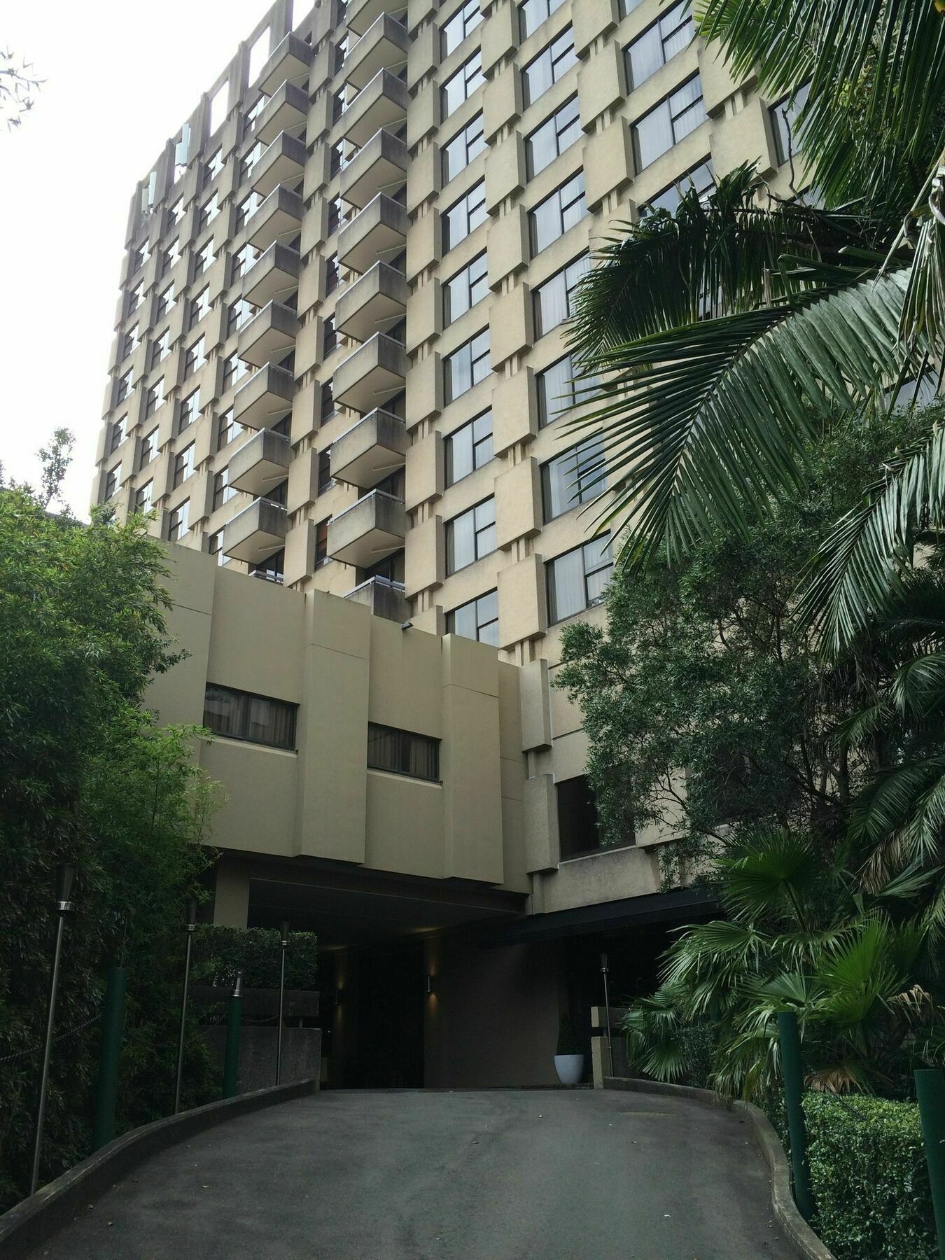Rydges North