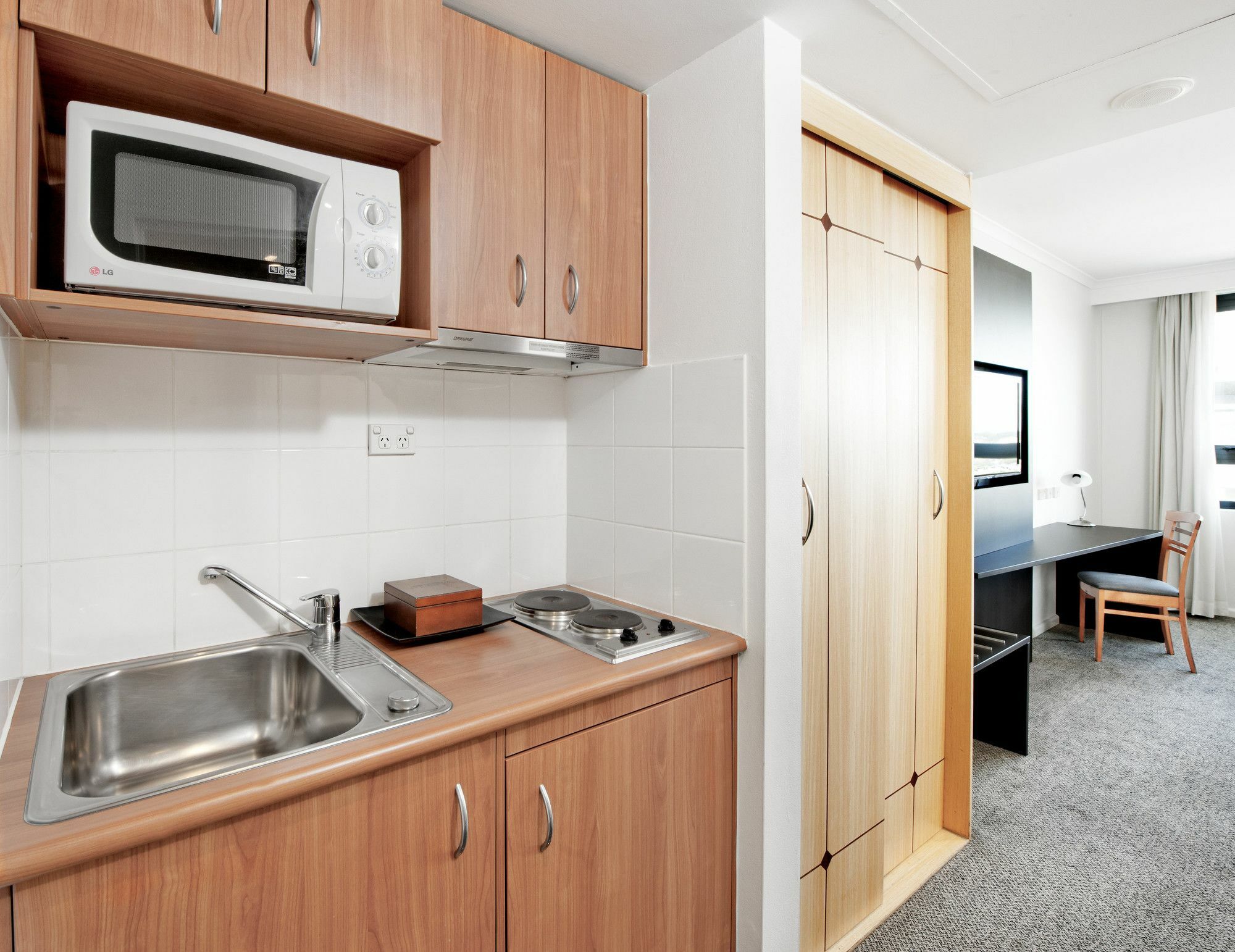 Aparthotel Mantra Parramatta 4*