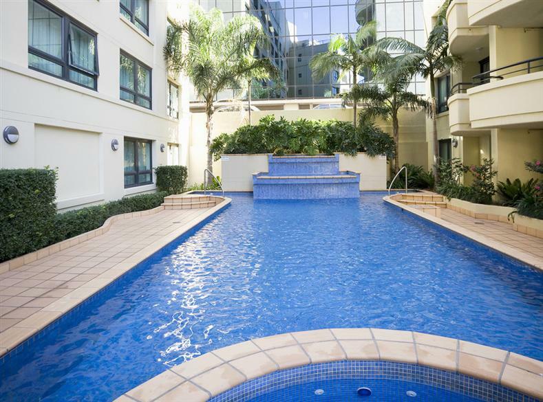 Mantra Parramatta Aparthotel 4*