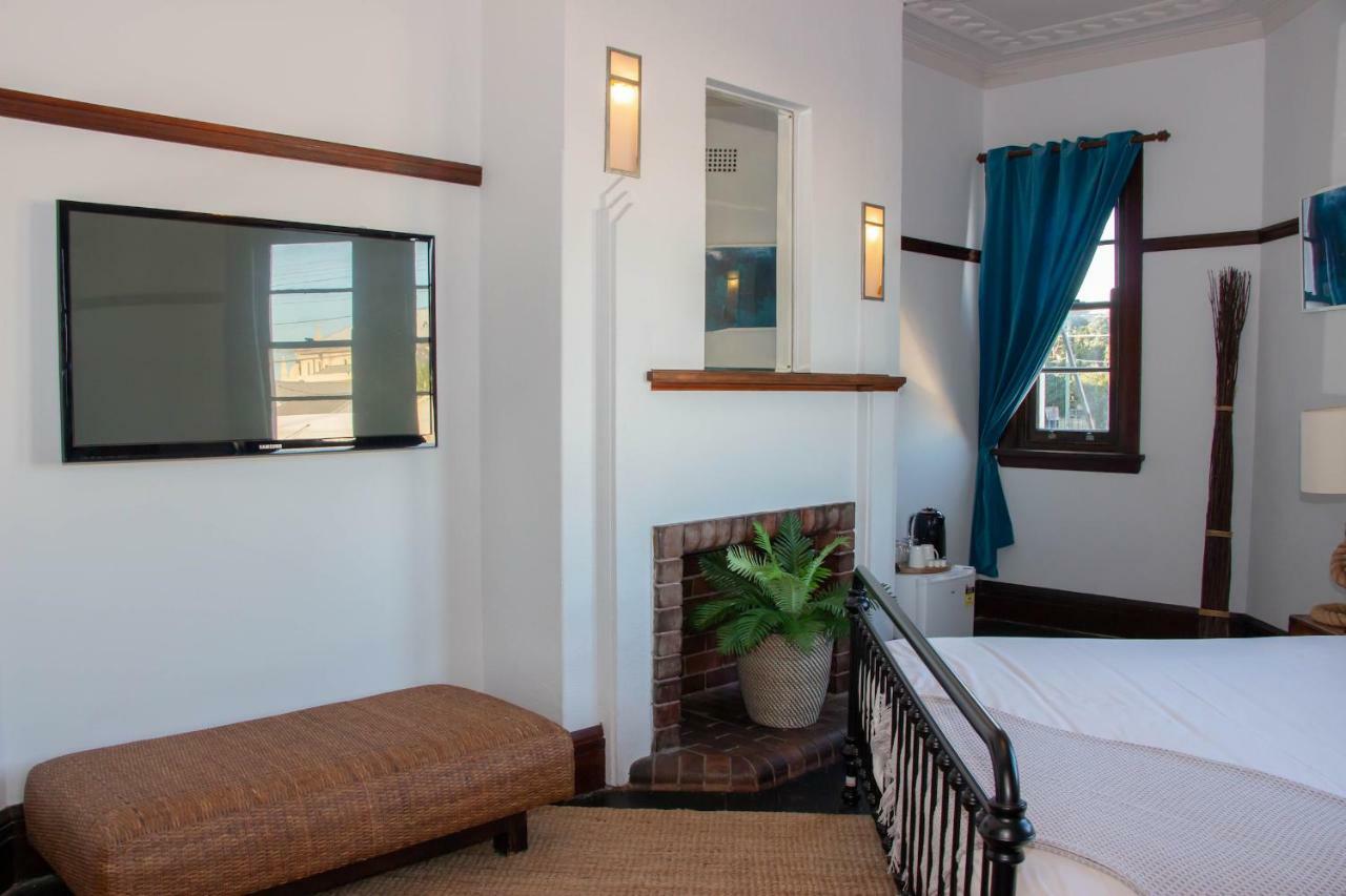 Charing Cross Hotel 2*