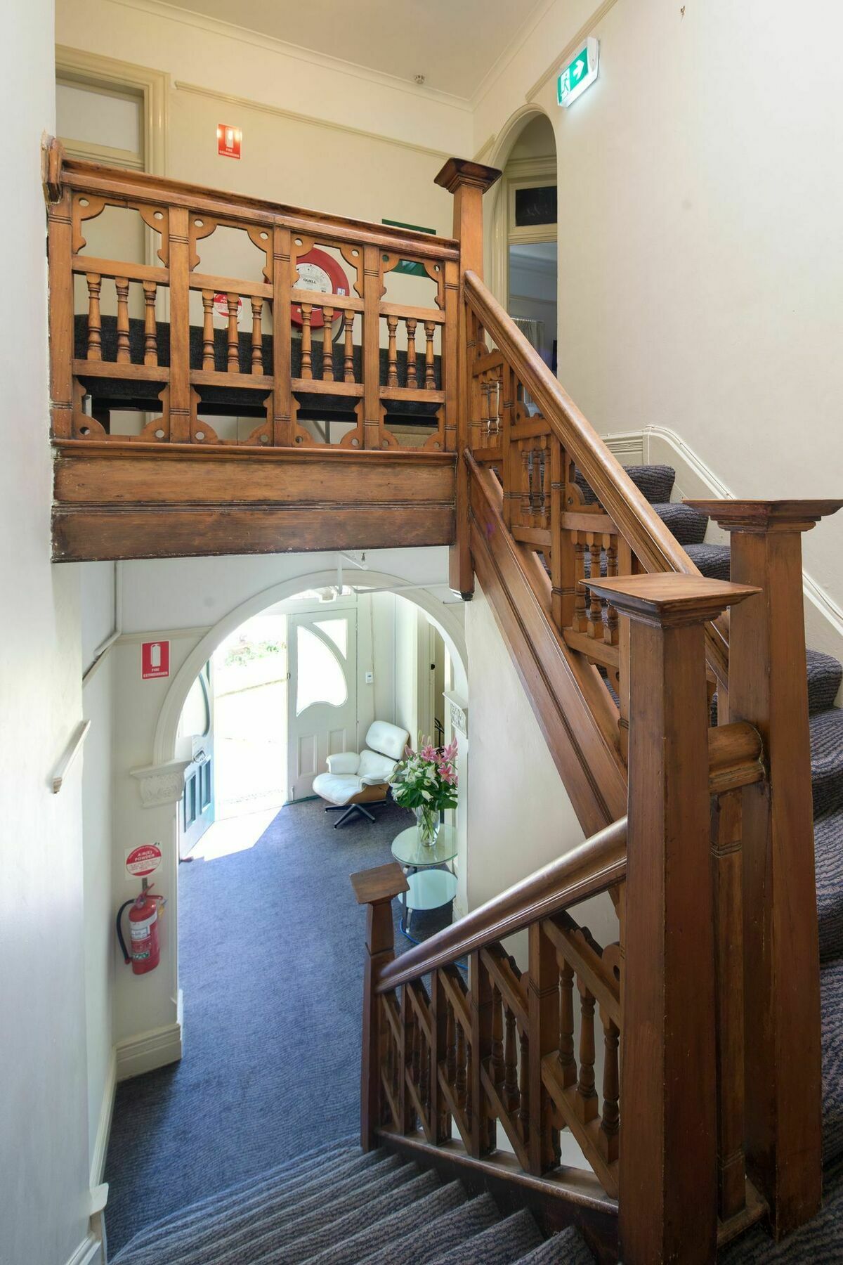 Neutral Bay 3*