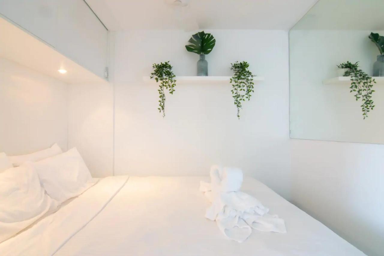 Bright 1 Bedroom With Amazing Views Apartment