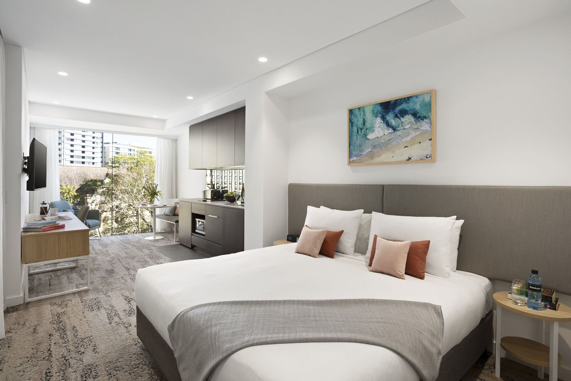 Quest North Aparthotel 4*