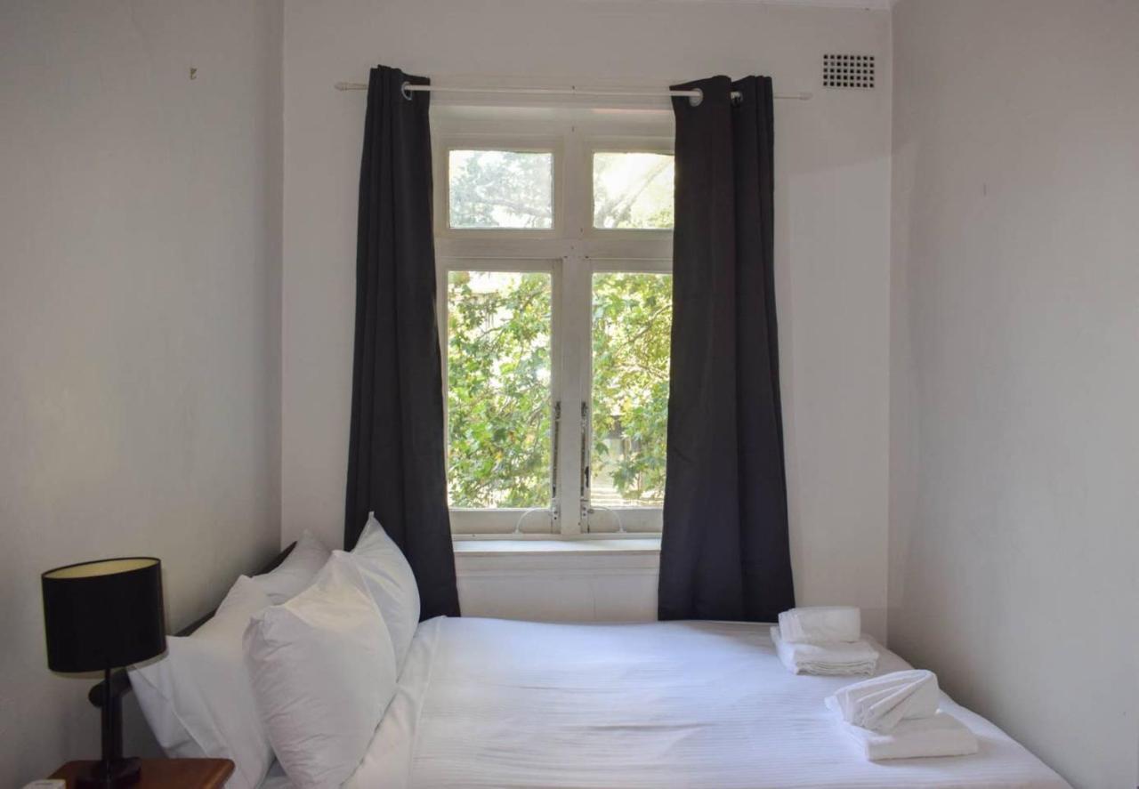 1 Bedroom With Incredible Location Apartment *