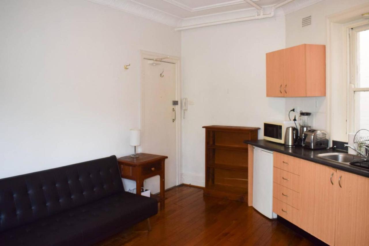 Apartment 1 Bedroom With Incredible Location *
