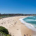 Luxury Bondi Beachside Apartment - Pacific