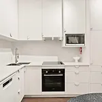 Picturesque 1-Bed Inner City Base