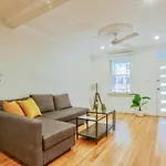 Vibrant 3 Bedroom House Darlinghurst 2 E-Bikes Included