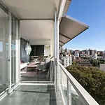 Luxury 1 Bedroom Apt With Harbour Views & Parking
