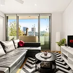 Central, Modern 1 Bedroom With Air-Con & Balcony