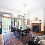 Chic Historical 3 Bedroom In The Rocks #L3