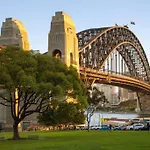 Cosy Federation Apartment Kirribilli 4 Bedroom