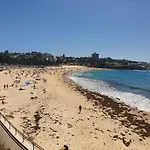 Podbed Coogee Beachside