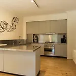 Sophisticated Apartment - Inner City