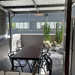 Spacious Studio W Pool & Just Off Oxford St
