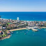 Beachside Unit In The Heart Of Manly-Ocean Views