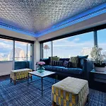 Sydney Harbour And Cbd View Penthouse With Free Parking