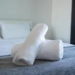 Modern Apartment With City View At Sydney Olympic Park