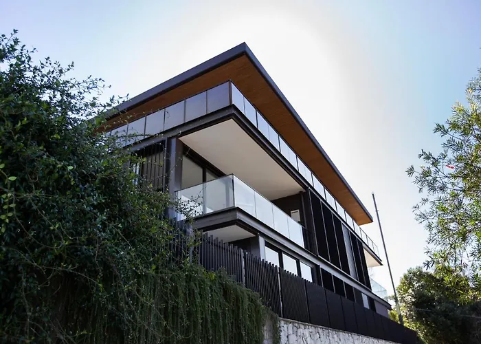 The Horizon Apartments By Urban Rest