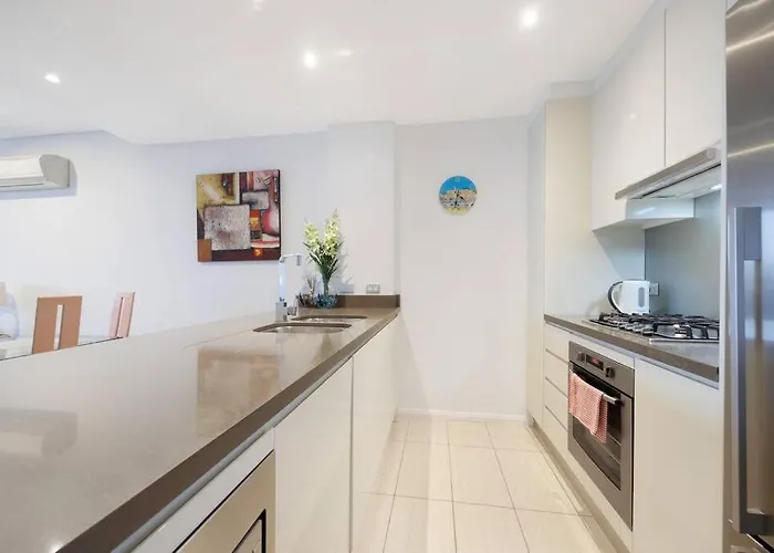 Lovely Home With Pool In Zetland