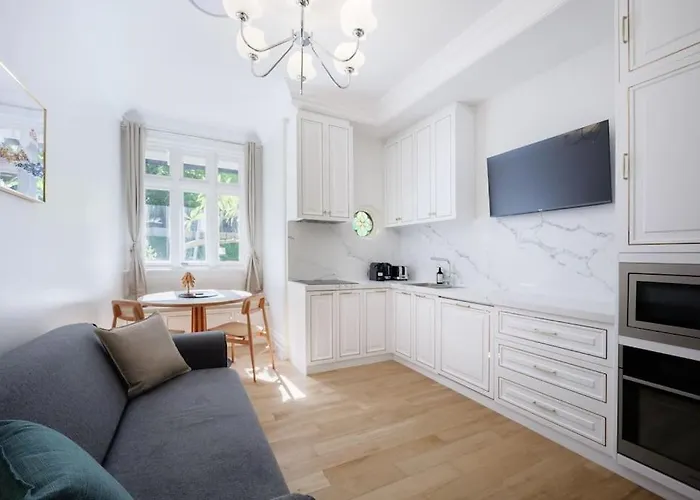 Cosy Federation Apartment Kirribilli 4 Bedroom