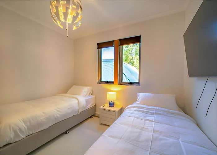 Elegant 3Br Apt -Bondi Junction & Stunning Skyline