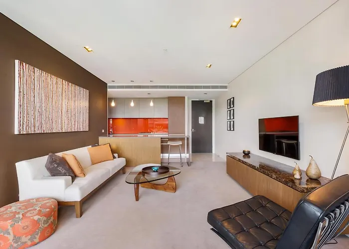 Stylish 1 Bdrm Camperdown - Car Park, Gym & Pool