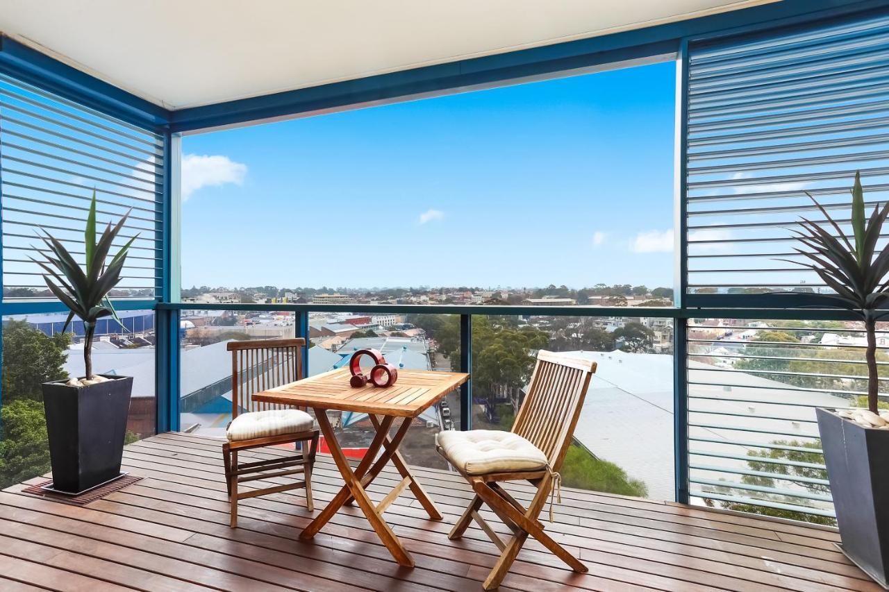 Stylish 1 Bdrm Camperdown - Car Park, Gym & Pool *