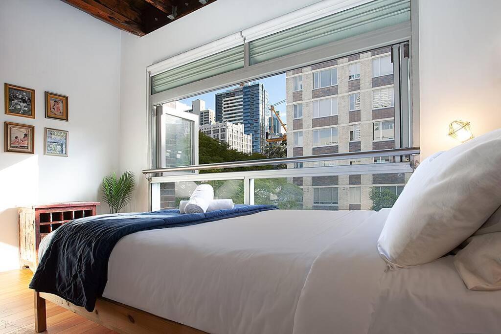 Apartment New York Warehouse By Dreams
