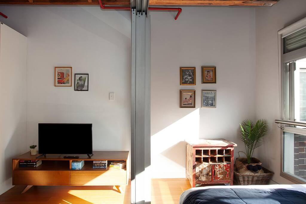 New York Warehouse By Dreams Apartment *
