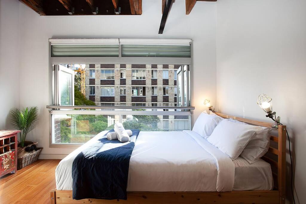 Apartment New York Warehouse By Dreams