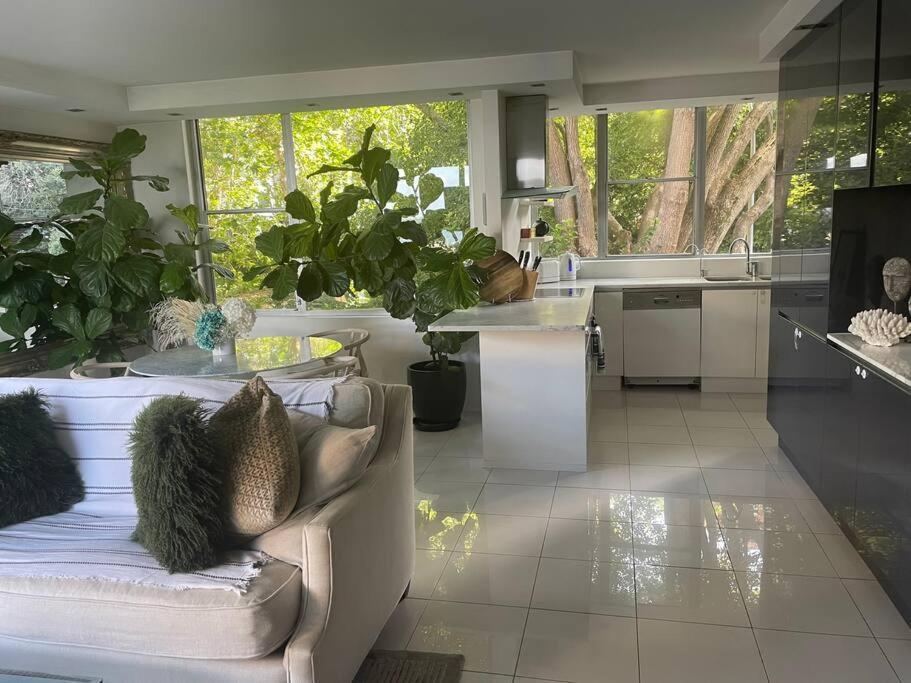 Apartment Elizabeth Bay Marina
