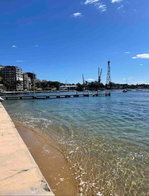 Elizabeth Bay Marina * Sydney