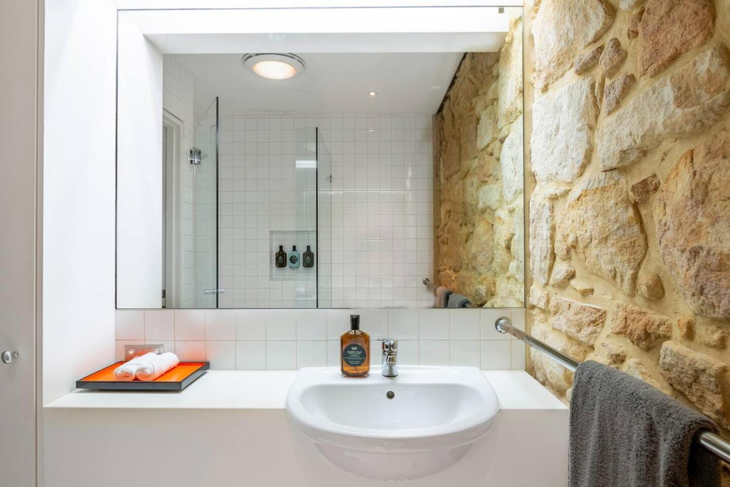 Holiday home Elegant Paddington Sandstone With Parking *