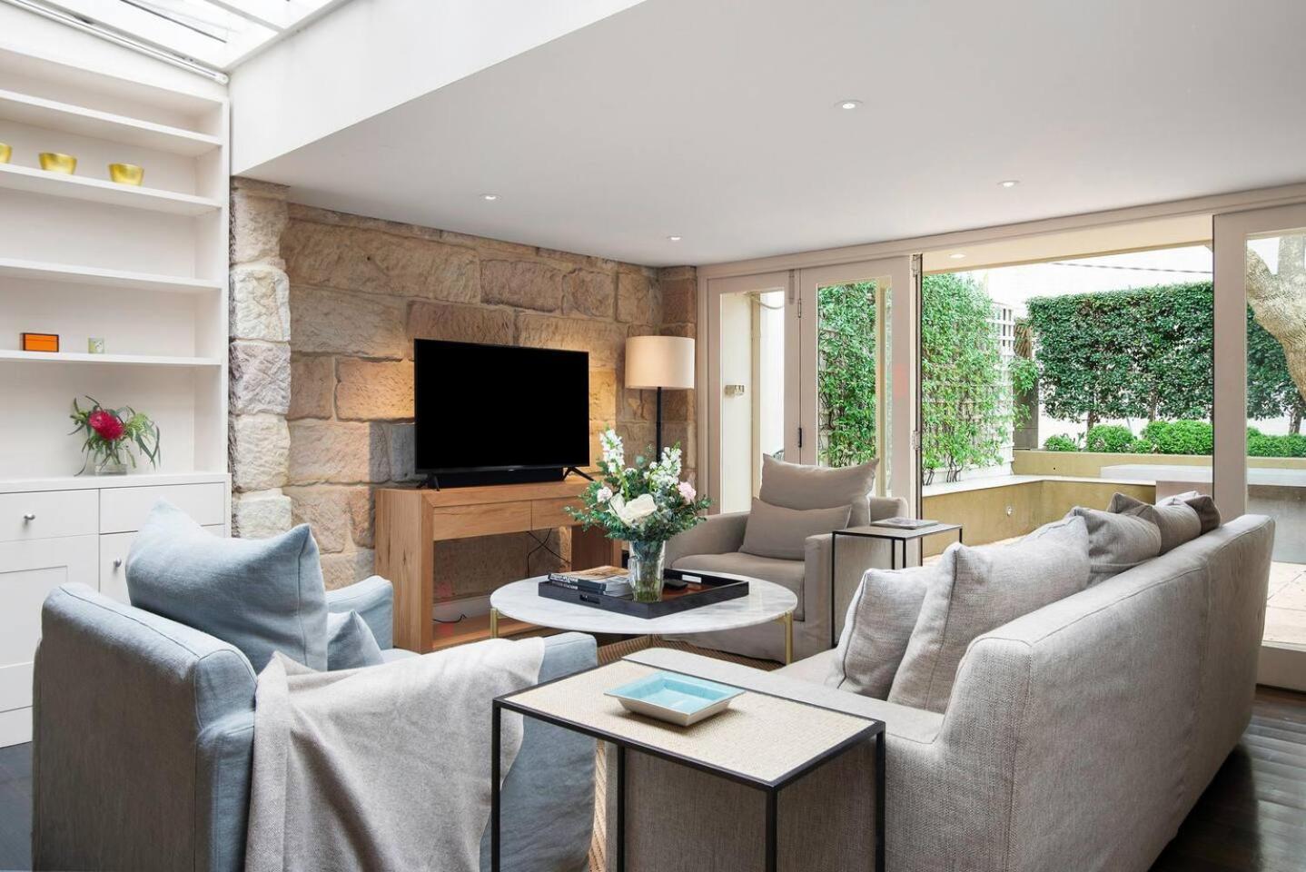 Elegant Paddington Sandstone With Parking