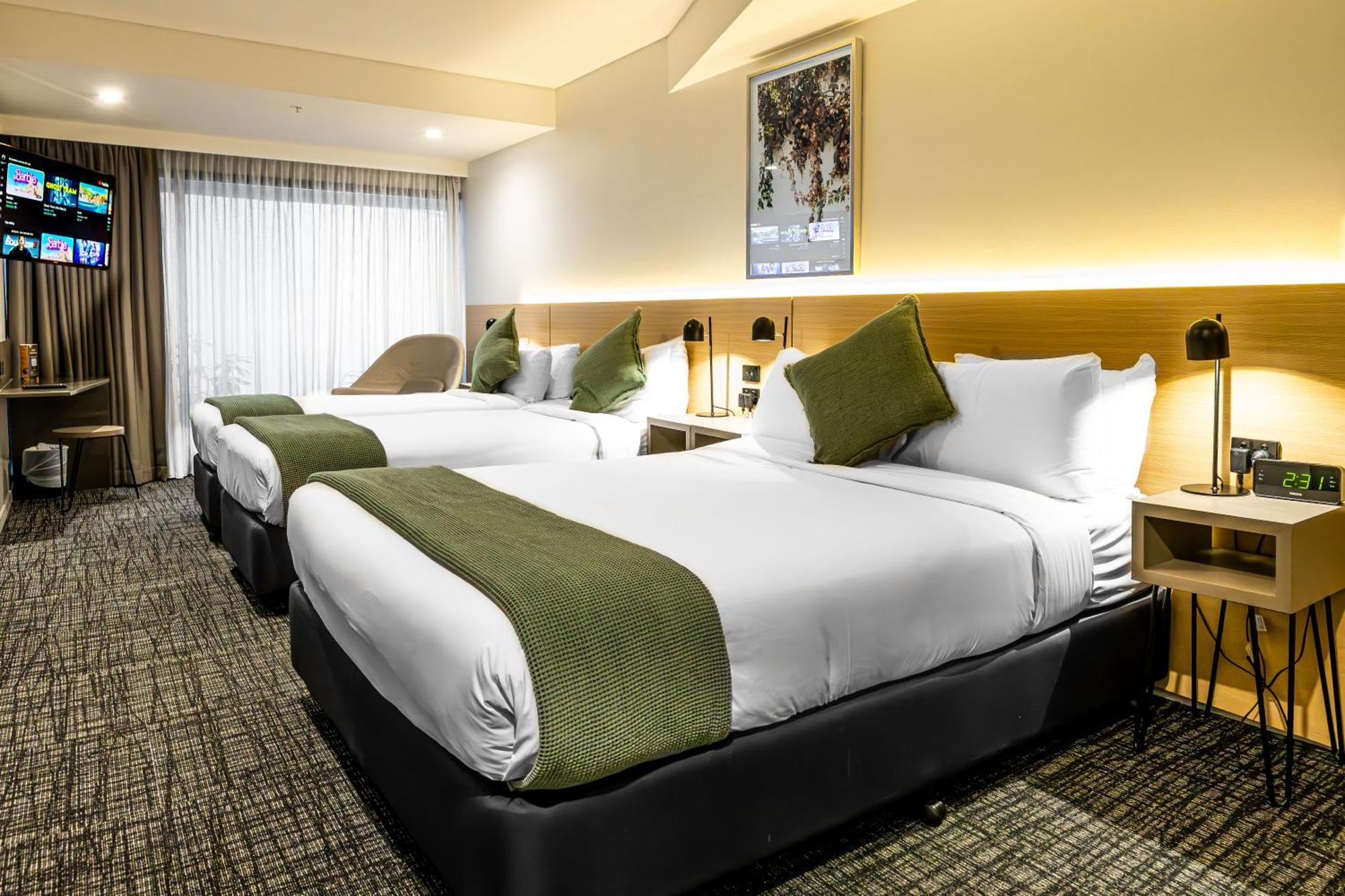 Hotel Song