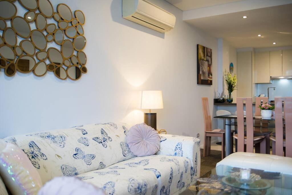 Apartment Lovely With Pool In Zetland