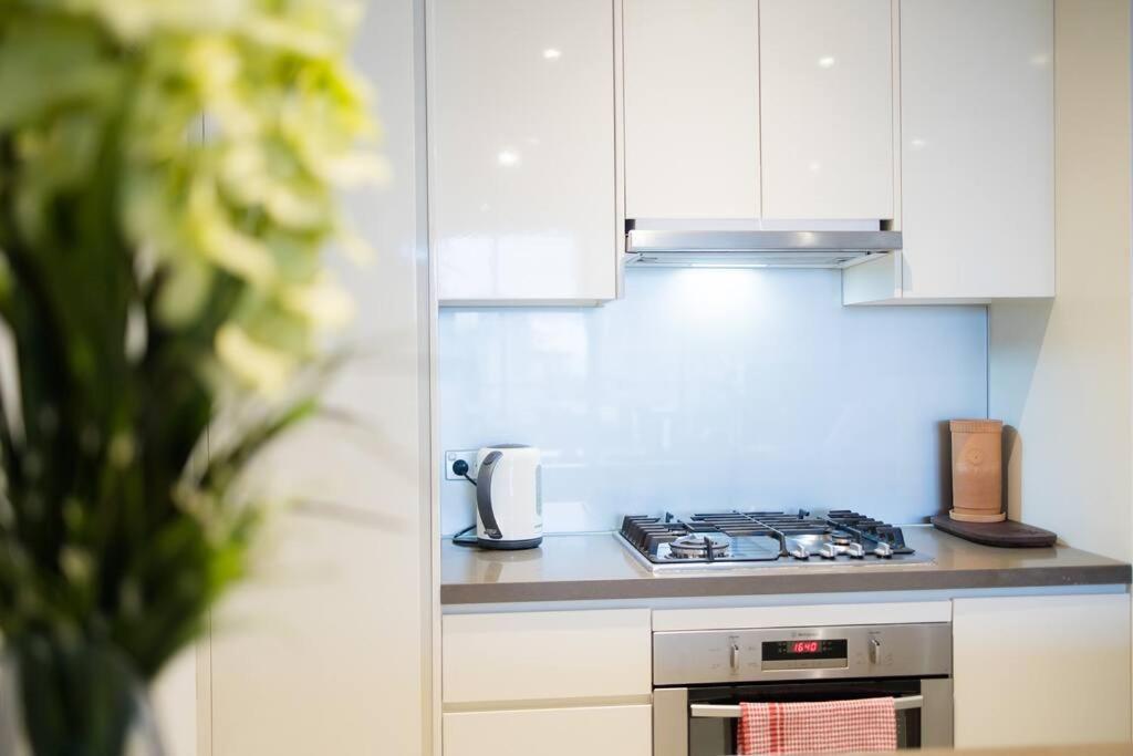 Lovely With Pool In Zetland Apartment Sydney