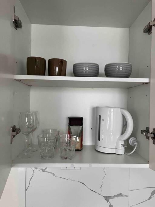 Apartment Comfortable Studio+free Parking For Small Car Sydney