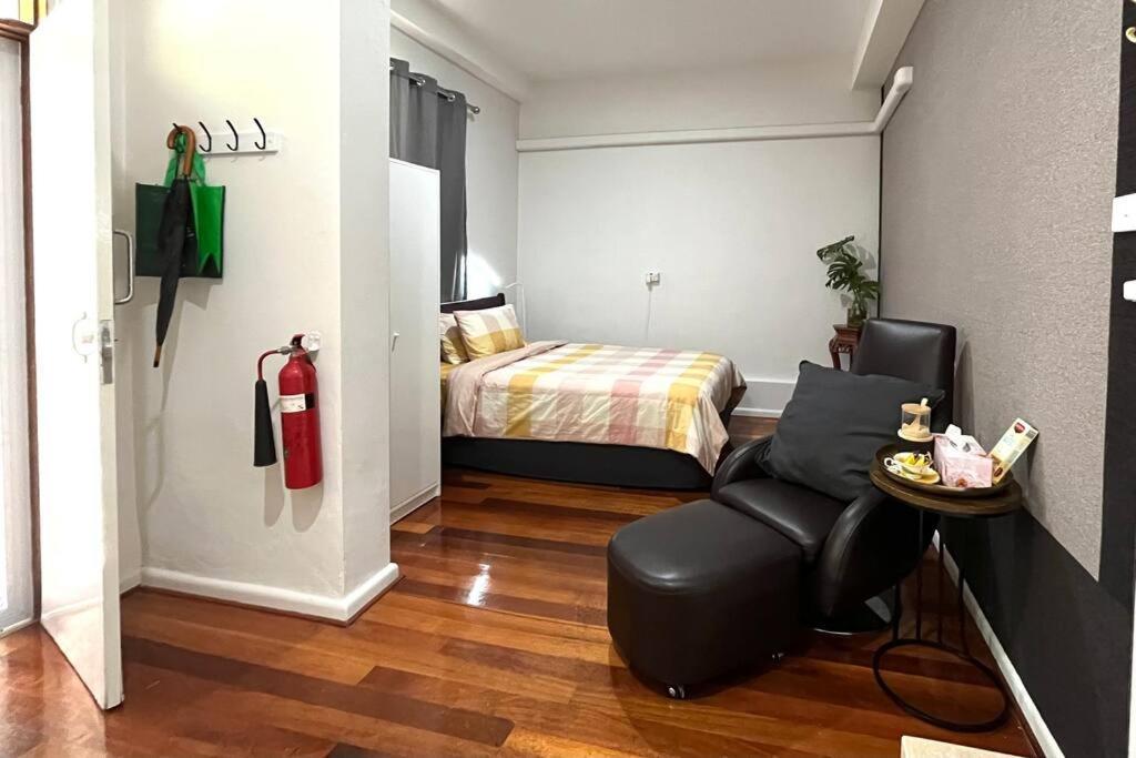 Comfortable Studio+free Parking For Small Car Apartment