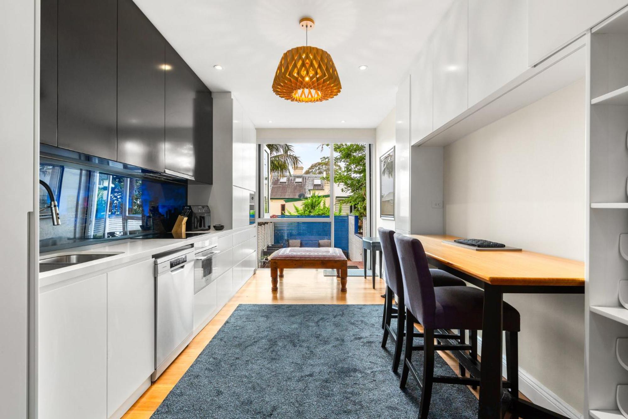 Holiday home Elegant 1-bed With Study By Balmain Wharf Sydney