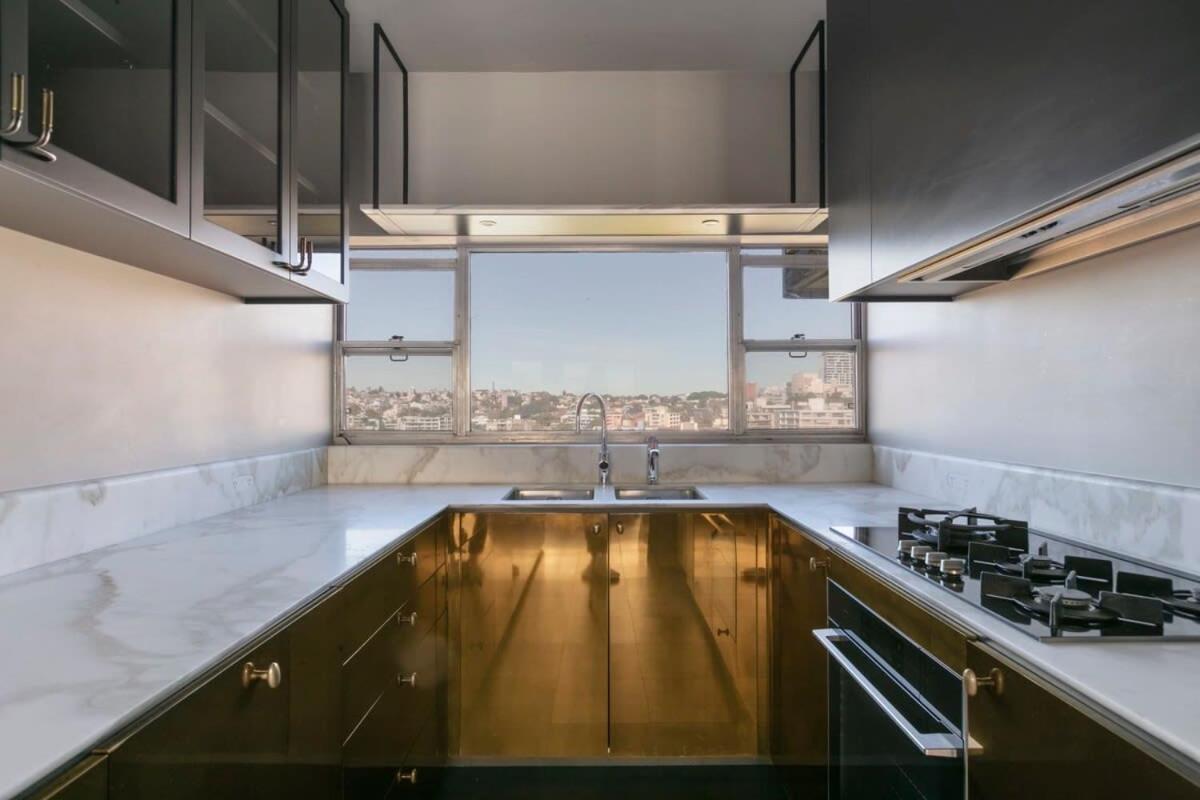 Apartment Luxury 1 Bedroom Apt With Harbour Views & Parking *