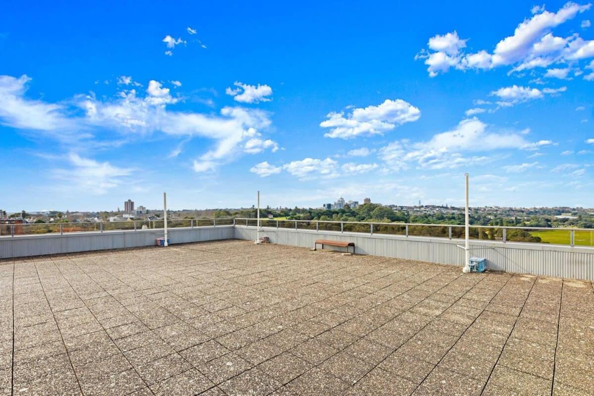 Centennial Park Light Filled Modern Apartment Sydney