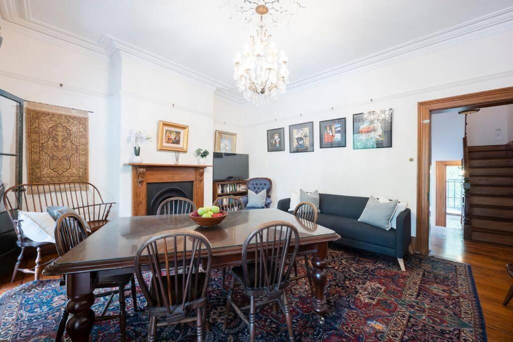 Apartment Chic Historical 3 Bedroom In The Rocks #l3 Sydney