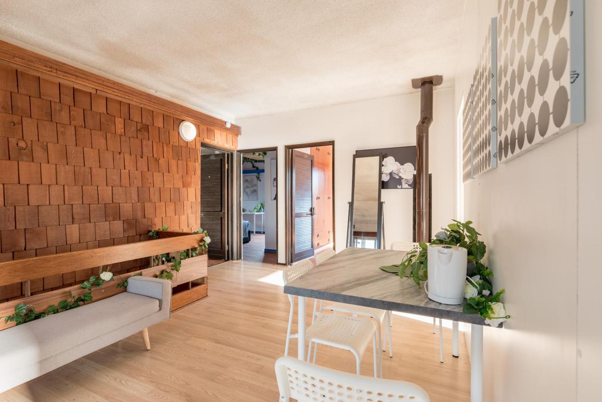 Stylish Triple - Waterfront - Mins To Station - Shared Bathroom Guest house Sydney