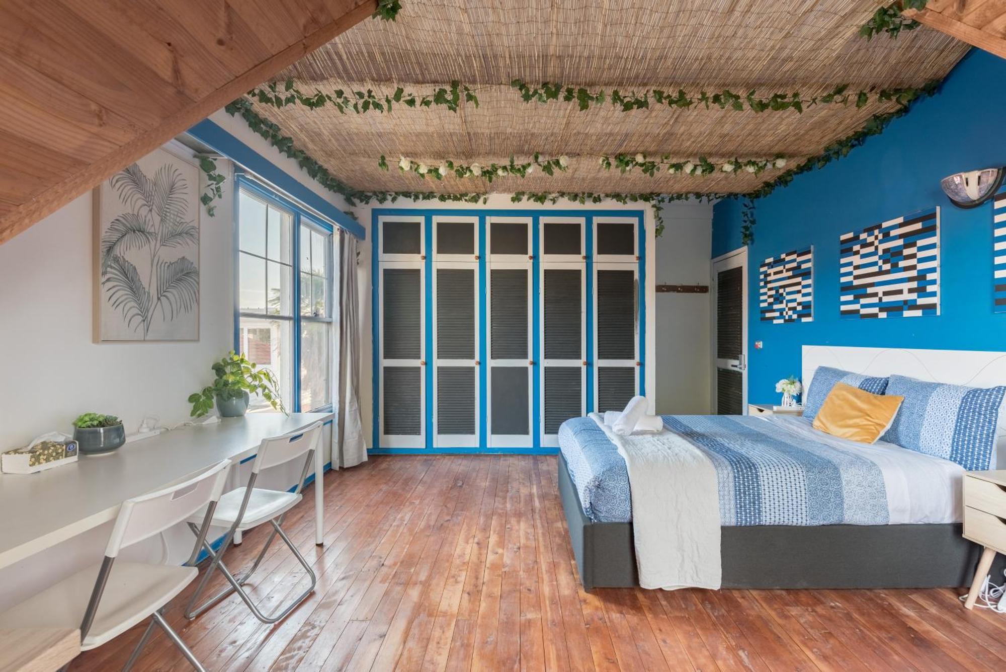 Stylish Triple - Waterfront - Mins To Station - Shared Bathroom Sydney