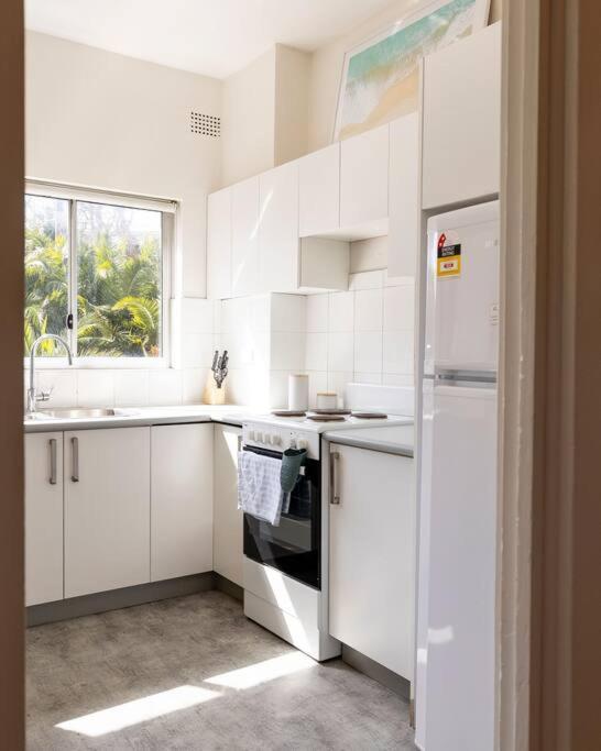 Spacious & Bright With Ocean Views Balcony *