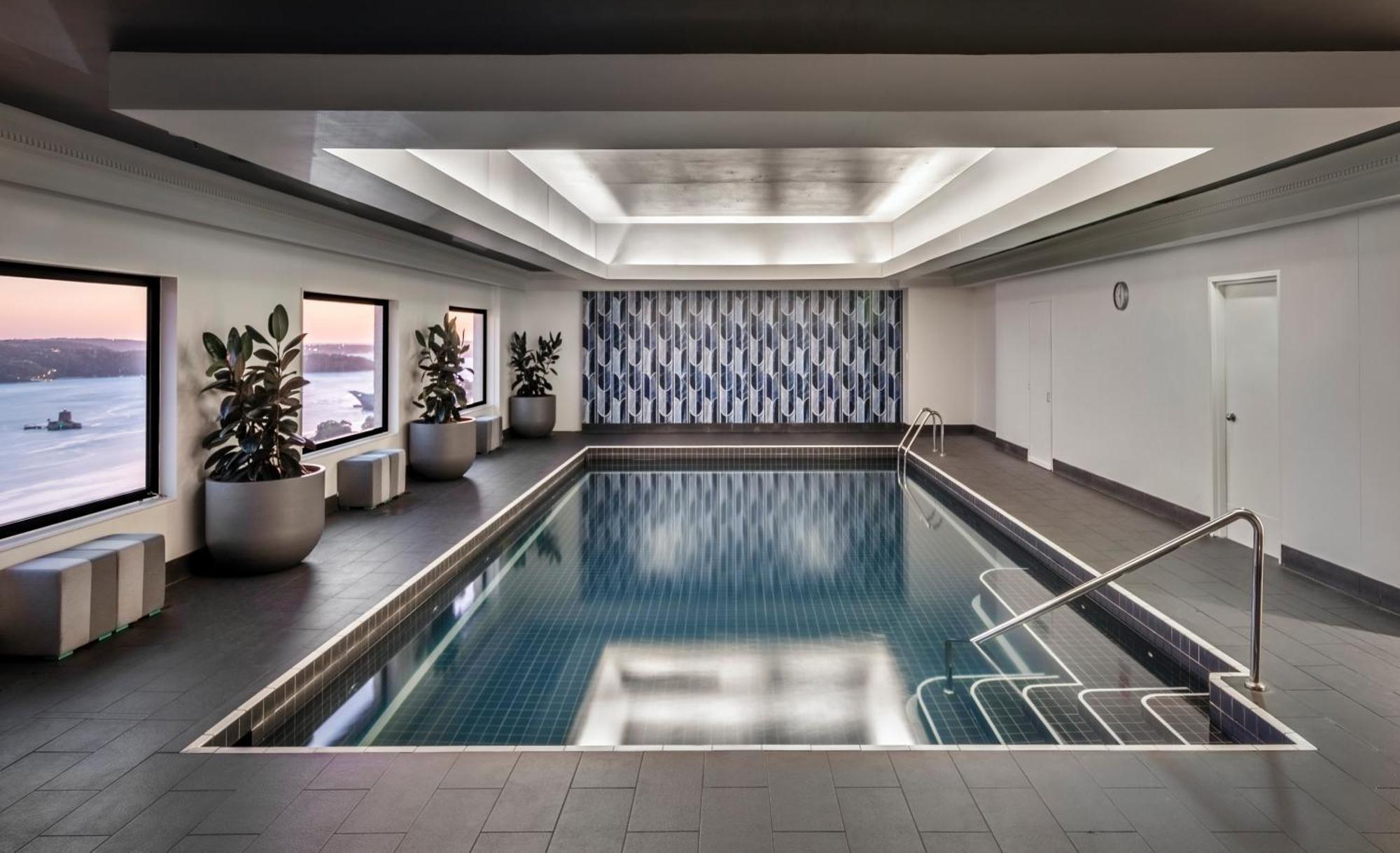 Intercontinental By Ihg 5*