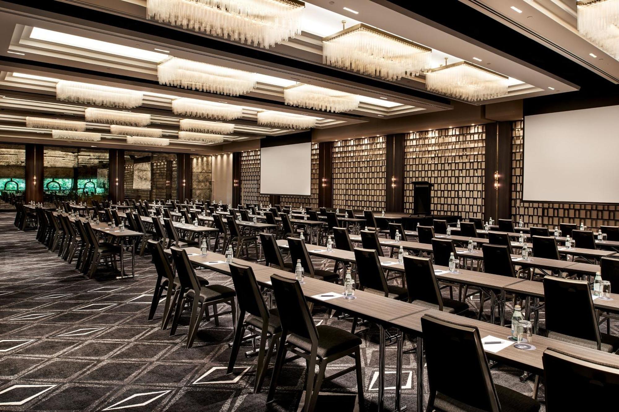 Sheraton Grand Hyde Park